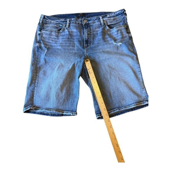 Silver Jeans Co Shorts Womens Sz 20 Avery Bermuda Blue Denim Mid Rise - Picture 13 of 14